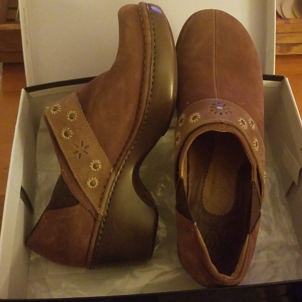 Ariat clogs size 11 women's
